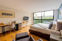Capitalia-Luxury Apartments -Temístocles