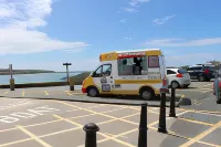 Sea and Mountain View Luxury Glamping Pods Heated Hotels in Holyhead