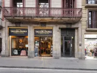Aparthotel Rambla108 Hotels near Carrer Petritxol