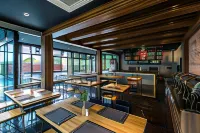 Cresco Hotel Buriram - فطور