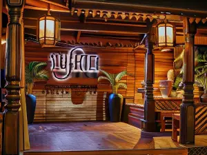 Yushili Hotel & Restaurant