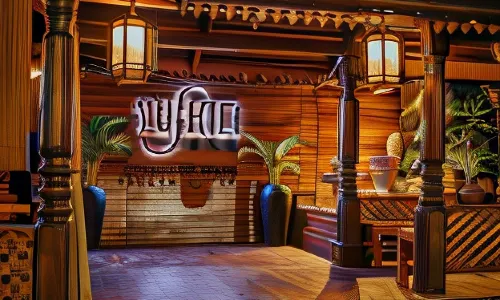 Yushili Hotel & Restaurant