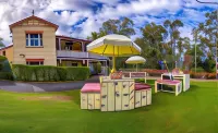 The Village B&B فنادق في Robina