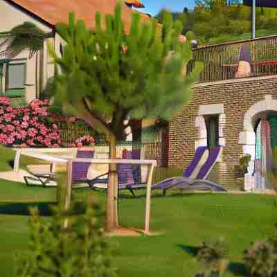 Hôtel Spa Le Saint-Cirq Hotel Exterior