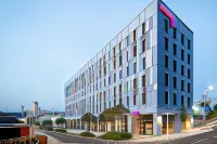 Moxy Plymouth Hotels near University of Plymouth Faculty of Medicine and Dentistry