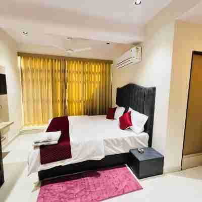 hotel royal sky Rooms