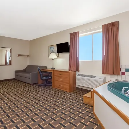 Days Inn by Wyndham Paxton