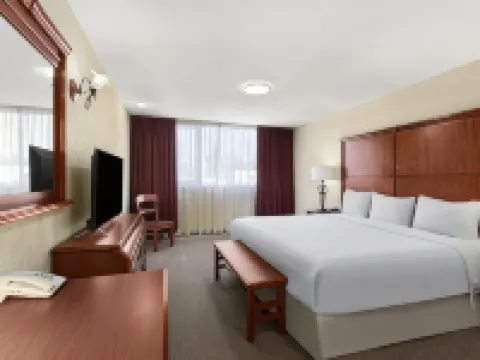 Howard Johnson by Wyndham Toluca Hotels in Toluca