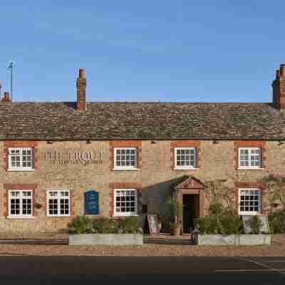 The Trout at Tadpole Bridge Hotel Exterior