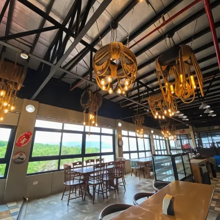 Aqua Frontier Hotel and Restaurant