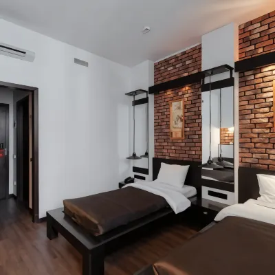 Lomonosov Hotel ドゥムスカヤ U1周辺のホテル