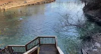 Cave Divers Spring Escape, Sleeps 8+, Relaxing Patio, Fire Pit, Spacious Kitchen