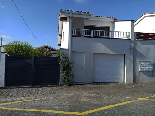 Charming 2-star apartment 200 m from the beach and shops
