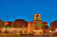 Mcm Elegante Suites Abilene Hotels in der Nähe von Sunglass Hut