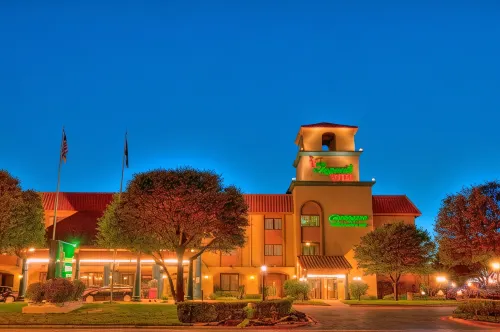 Mcm Elegante Suites Abilene - Kolam Renang