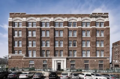 Courtyard Omaha Downtown/Old Market Area Hotel a 