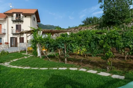 Il Vigneto di Nonno Pietro Отели рядом с достопримечательностью «Sorrento Peninsula»