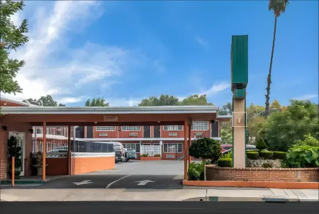 Rodeway Inn Modesto Near Downtown