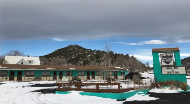 Raton Pass Motor Inn