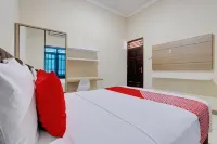 Hotel O Delia Inn Syariah - Pysäköinti