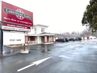 Lakeshore Suites Hotels in North Bay