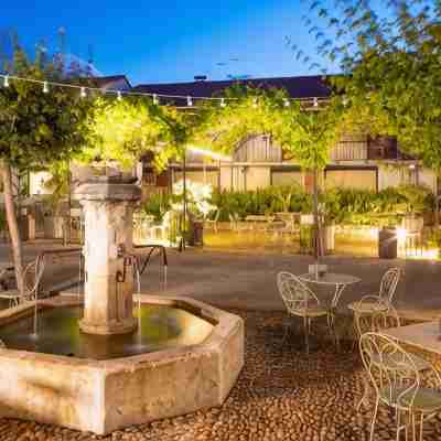 Terre de Provence Hôtel & Spa Hotel Exterior