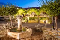 Terre de Provence Hôtel & Spa Hotel a 