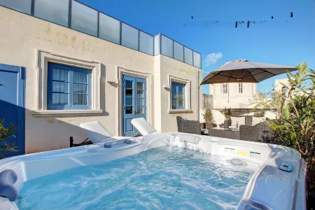 Palazzo Paolina Boutique Hotel Отели рядом с достопримечательностью «Каса-Рокка-Пиккола»