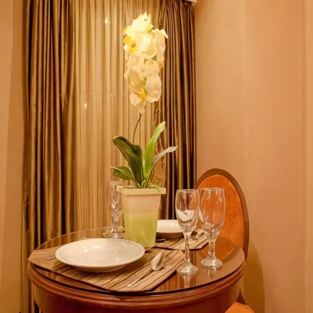 Royal Garden Hotel