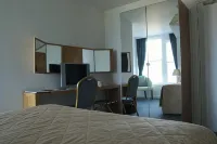 The Victoria Hotel Hotels in Largs