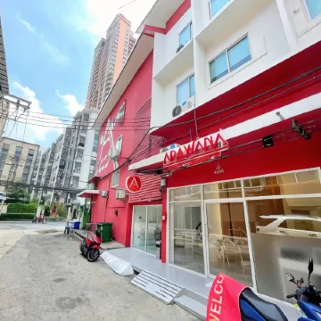 Arawana Express Sukhumvit 22 Отели рядом с достопримечательностью «Торговый центр Terminal 21»