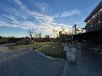 Lockridge Park Hotels in Danville