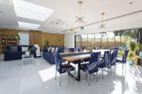 Legoland Heathrow Windsor Apartment Hotel Hotels in Colnbrook