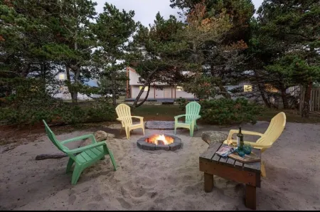 Cozy A-frame next to beach