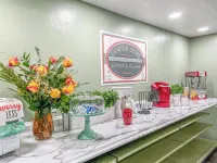 Chinook Rv Resort Hotels in Klamath