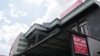 The Karo's Residence Mitra RedDoorz Hotel dekat Institut Kesehatan Deli Husada Deli Tua