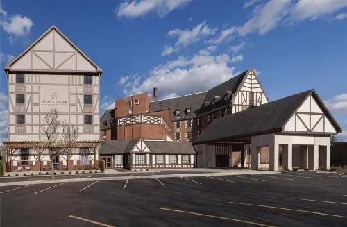 Hotel Royer Urbana Champaign, Tapestry Collection by Hilton Hotels in Cunningham Township