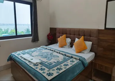 Sri Yoga Mandir アッシーガート周辺のホテル