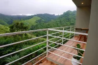 Monkey Tribe Vagamon - Mountain view
