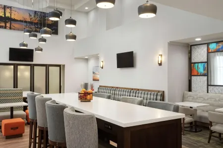 Hampton Inn & Suites Pine Bluff Отели в г. Пайн Блафф