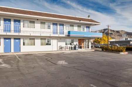 Motel 6 Wendover, UT Отели в г. Запад Уэндовер