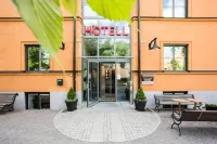 Akademihotellet Hotels near Trädkyrkan Berthåga