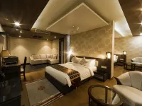 Costa Riviera Hotel アイピー モール周辺のホテル