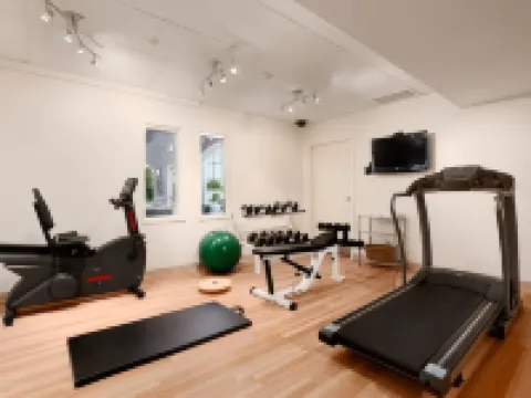 Days Inn & Suites by Wyndham Brandon Hotels in Brandon