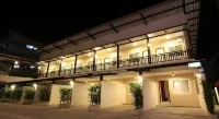Bearing 26 Hotel