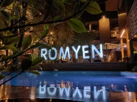 Romyen Garden Place - Rooftop Pools
