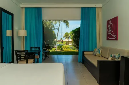 Dom Pedro Laguna Beach Resort & Golf by Wam Experience