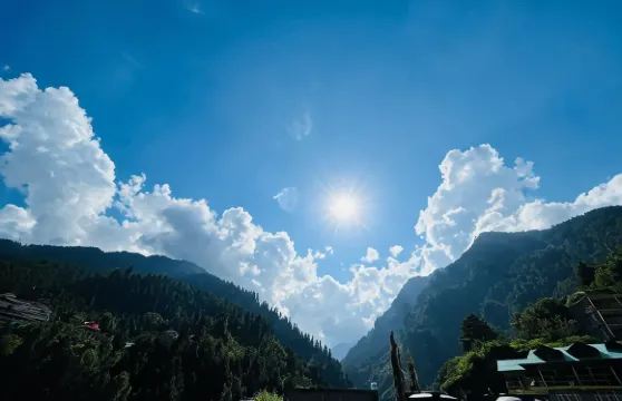 默納利篝火青旅