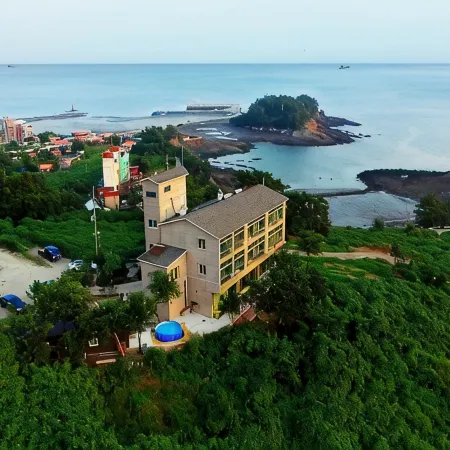 Buan Haeneomii Chukjae Pension Отели рядом с достопримечательностью «Аквапарк Byeonsan Aqua World»
