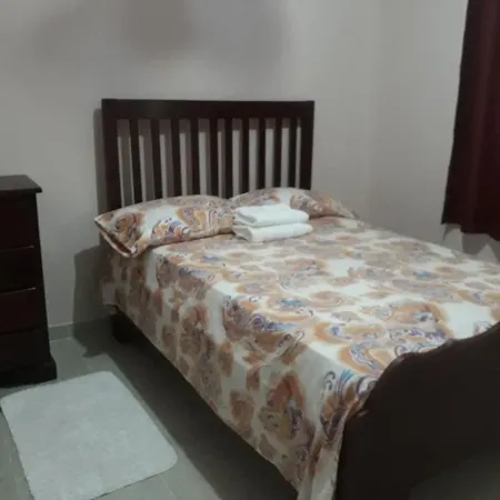 Apartahotel Next Nivel - Queen Room with Fan